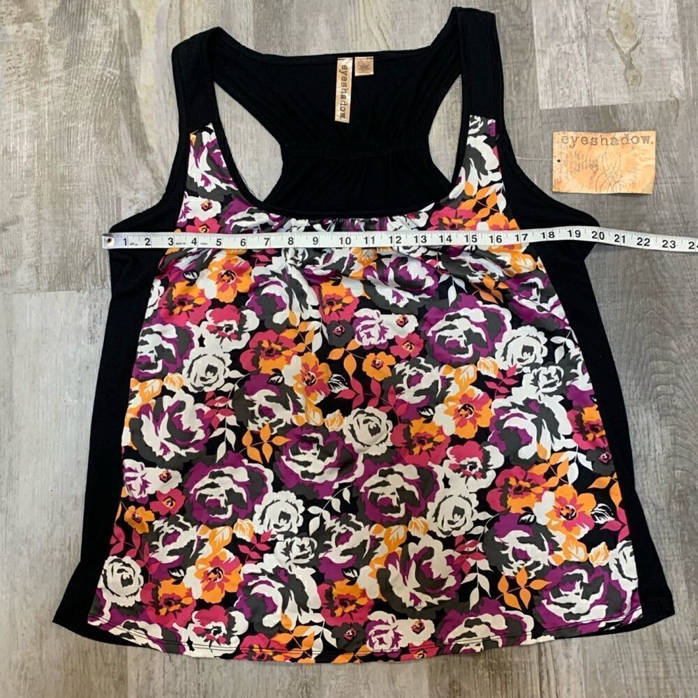 NWT Eyeshadow racer back multicolored floral tank - Picture 10 of 10